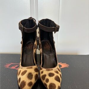 Freebird Jillian Leopard Print size 7